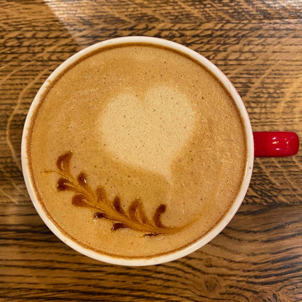 latte art coffee shop le comptoir du port